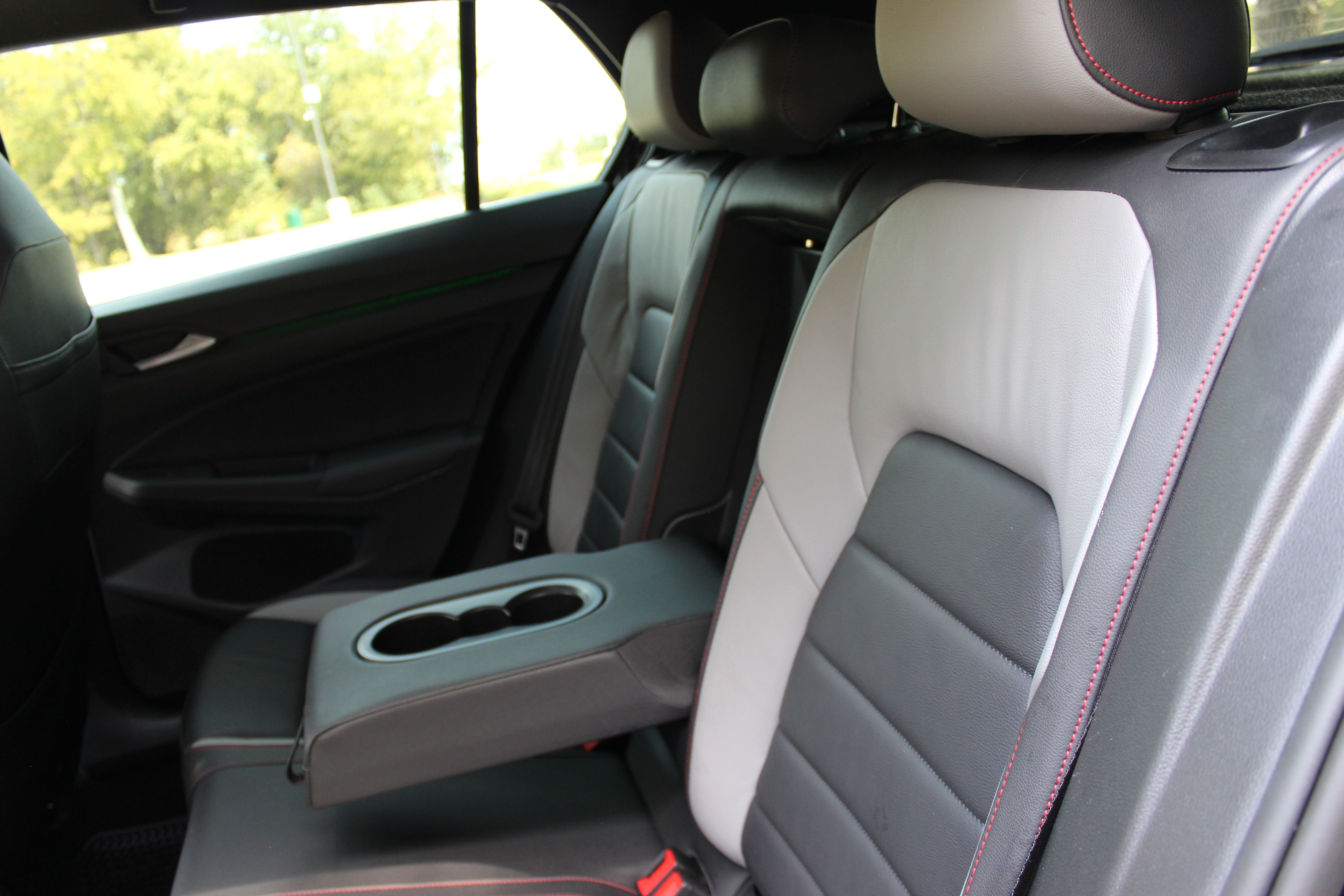 Used 2022 Volkswagen GTI Autobahn FWD image 30