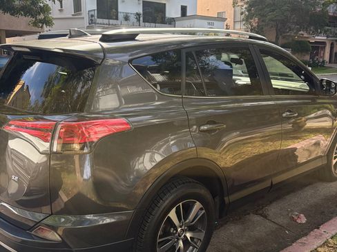 Used 2017 Toyota RAV4 SE FWD image 10