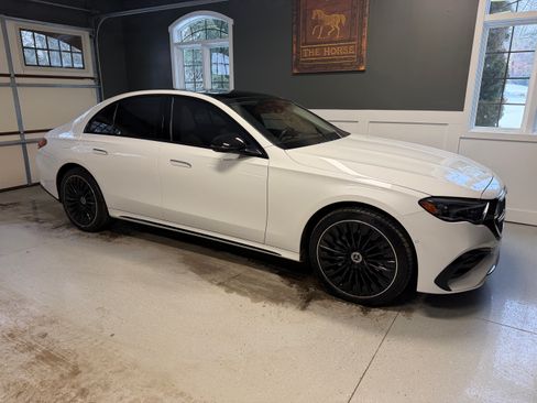 Used 2024 Mercedes-Benz E 350 4MATIC Sedan image 1