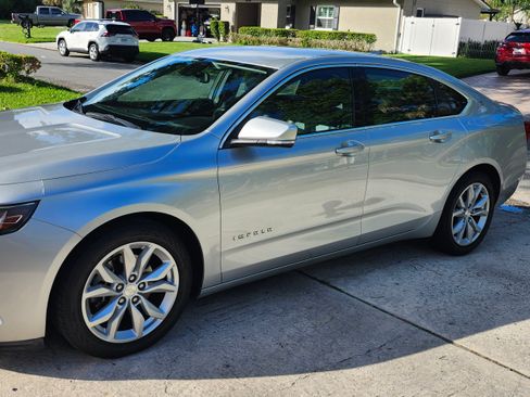Used 2016 Chevrolet Impala LT w/ Convenience Package FWD image 2