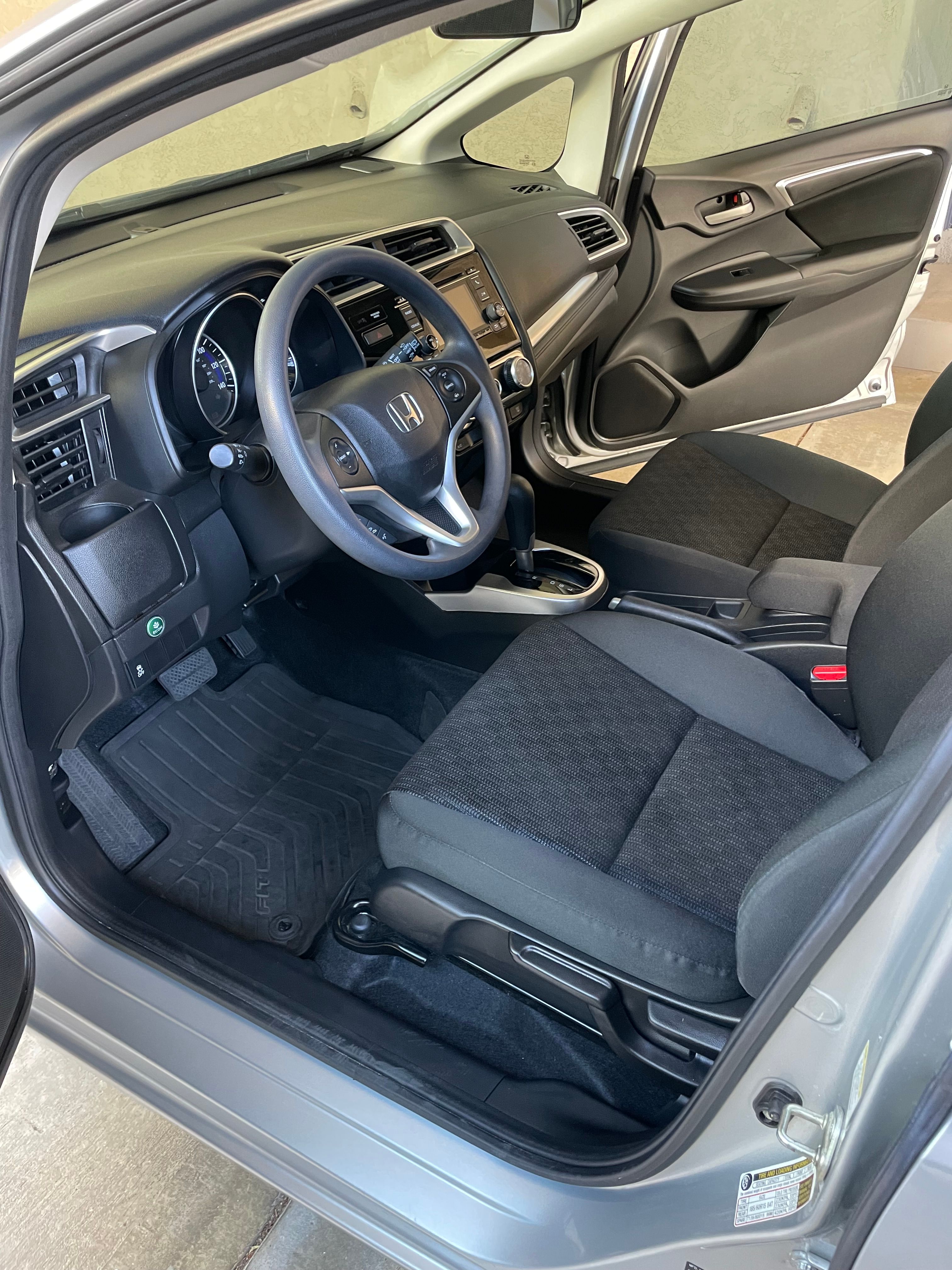 Used 2015 Honda Fit LX image 19