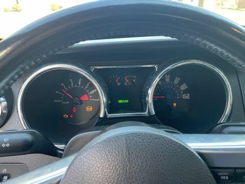 Used 2006 Ford Mustang Coupe image 8