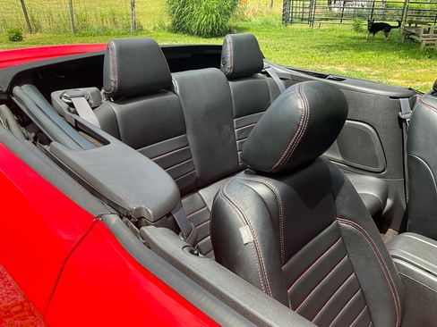 Used 2012 Ford Mustang Convertible RWD image 4