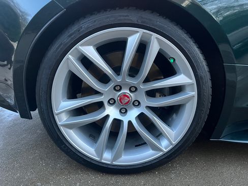 Used 2017 Jaguar F-TYPE R AWD/4WD image 26