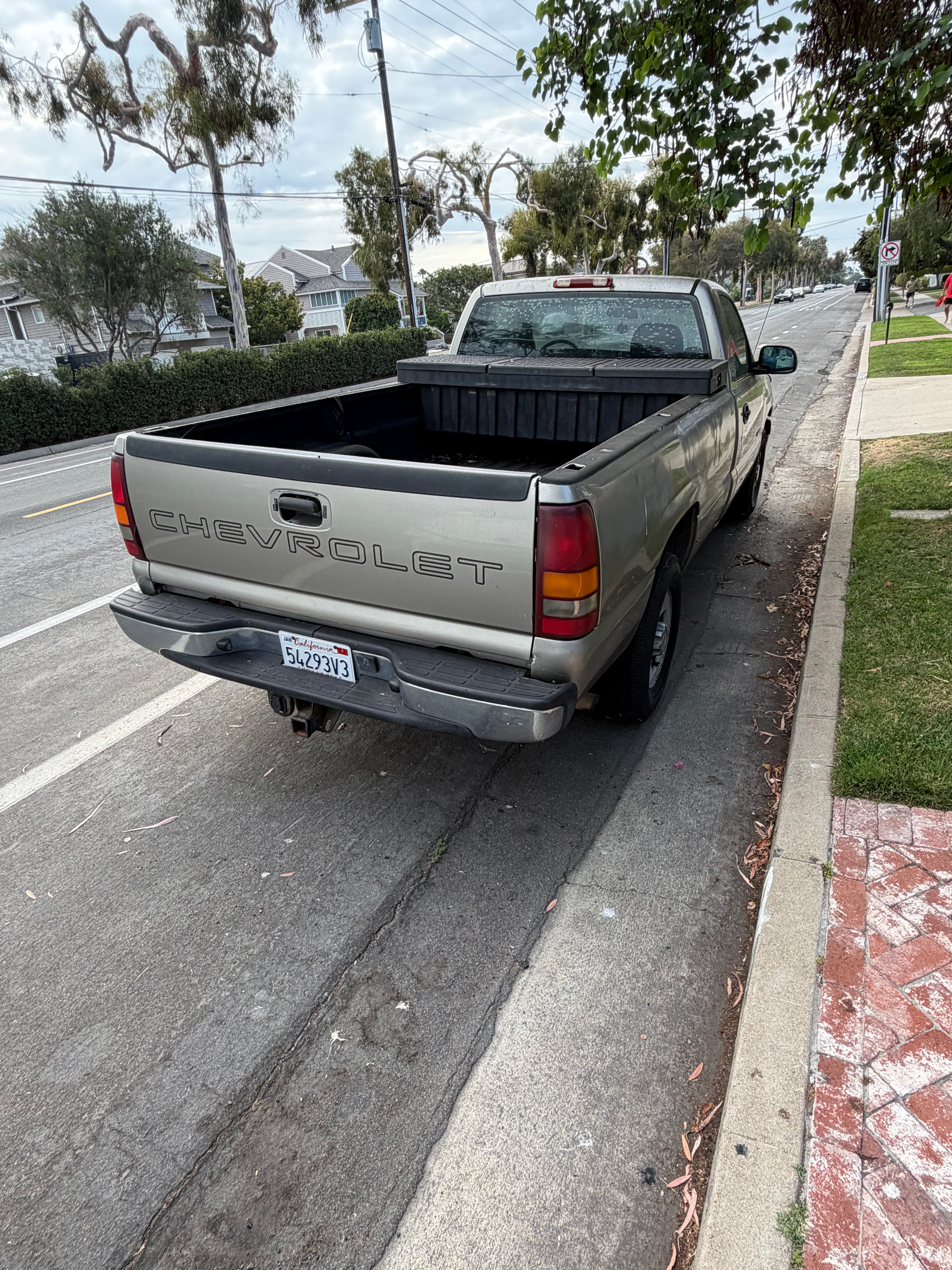 Used 2000 Chevrolet Silverado 2500 2WD Regular Cab image 1