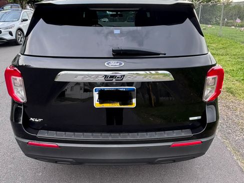 Used 2020 Ford Explorer XLT AWD/4WD image 4