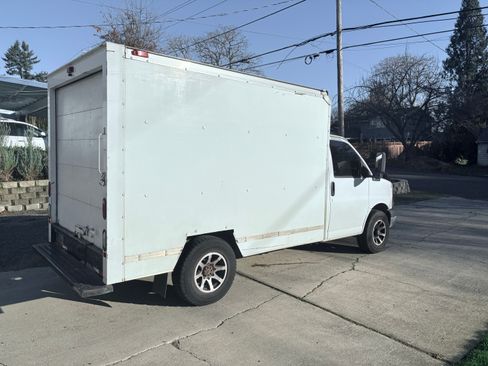 Used 2003 GMC Savana 3500 image 5