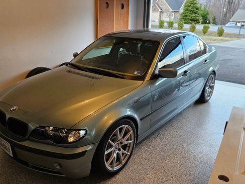 Used 2005 BMW 330i Sedan image 13