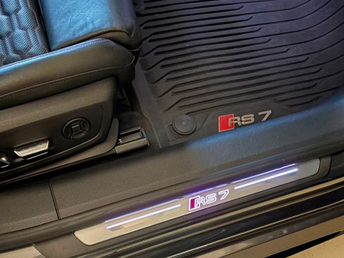 Used 2021 Audi RS 7 Sportback w/ Black Optic Package image 18