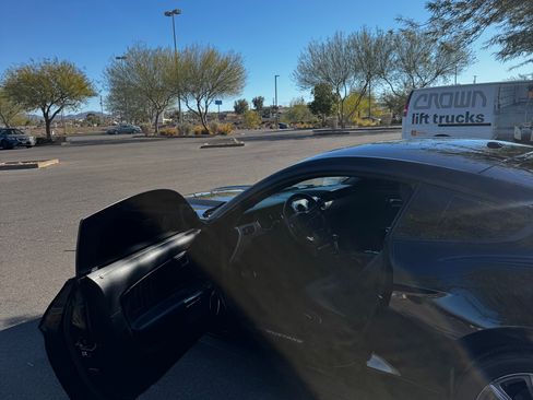 Used 2016 Ford Mustang GT Premium image 10