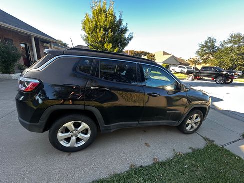 Used 2021 Jeep Compass Latitude w/ Sun and Sound Group image 4