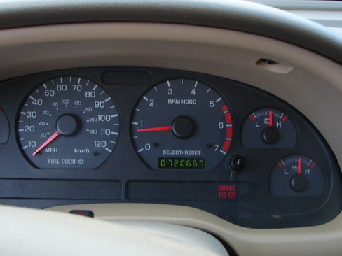 Used 2003 Ford Mustang Coupe image 13