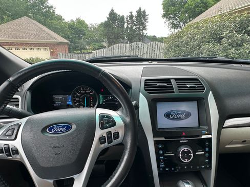 Used 2012 Ford Explorer Limited FWD image 9