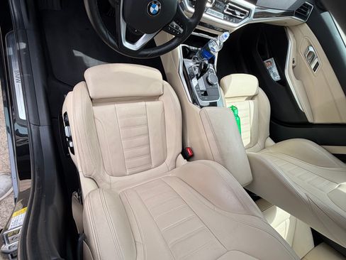 Used 2019 BMW 330i Sedan w/ Premium Package image 9