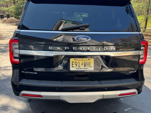 Used 2022 Ford Expedition Max Platinum image 12