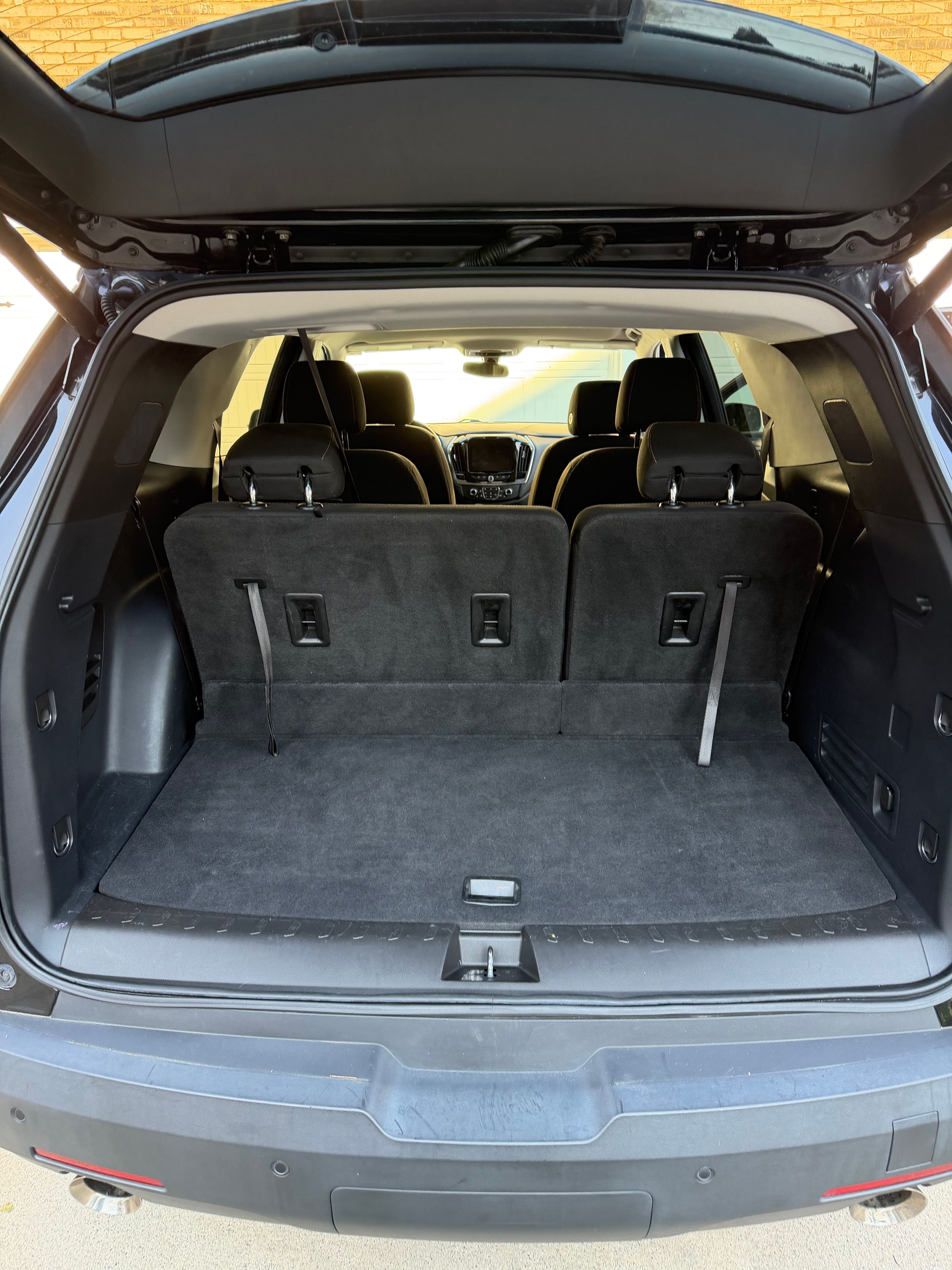 Used 2021 Chevrolet Traverse LT FWD image 13