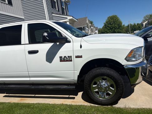 Used 2014 RAM 2500 Tradesman w/ Chrome Appearance Group AWD/4WD image 1