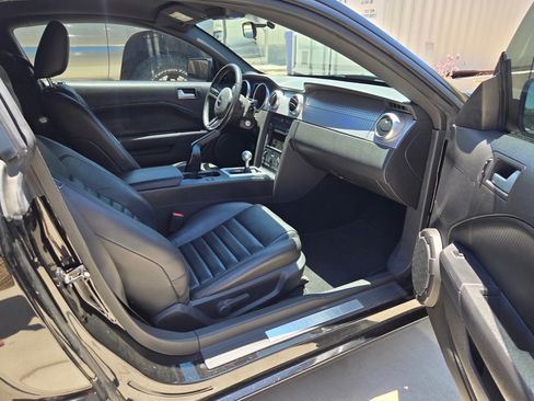 Used 2008 Ford Mustang GT RWD image 6