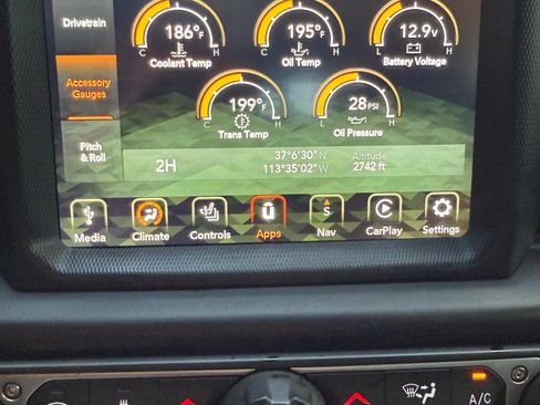 Used 2020 Jeep Gladiator Overland AWD/4WD image 31