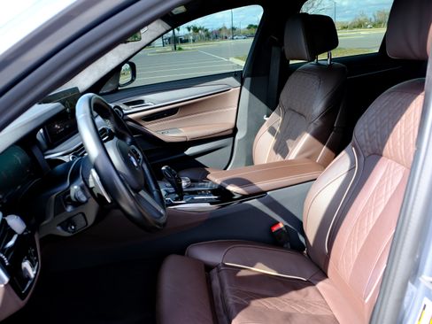 Used 2023 BMW M550i xDrive w/ Shadowloine Package image 16