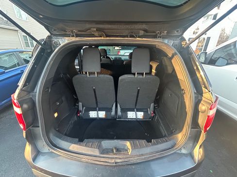 Used 2016 Ford Explorer XLT image 28