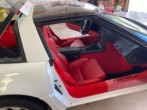 Used 1995 Chevrolet Corvette Coupe RWD image 9