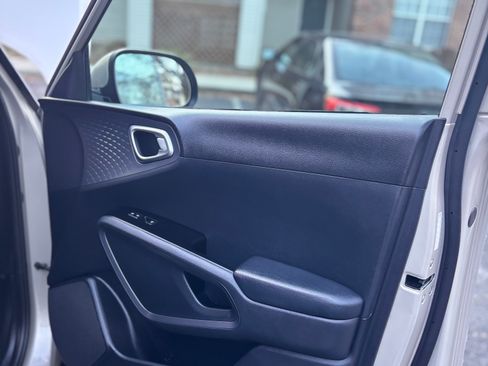 Used 2020 Kia Soul EX image 5