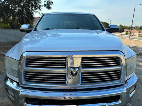 Used 2011 RAM 2500 Laramie AWD/4WD image 6