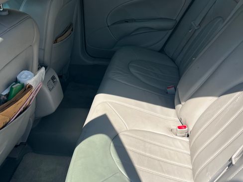 Used 2009 Buick Lucerne CXL image 12