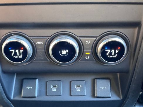 Used 2021 Land Rover Defender 110 X image 23