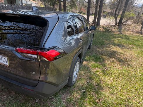 Used 2023 Toyota RAV4 LE image 4