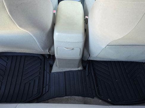 Used 2011 Toyota Corolla LE image 10