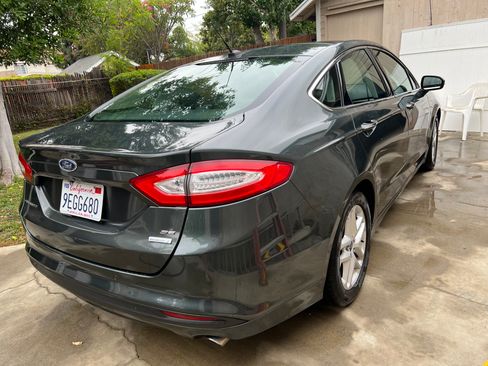 Used 2015 Ford Fusion SE w/ Equipment Group 202A image 6