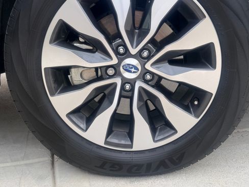 Used 2025 Subaru Outback Limited AWD/4WD image 19