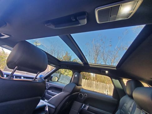 Used 2016 Land Rover Range Rover Sport HSE AWD/4WD image 18