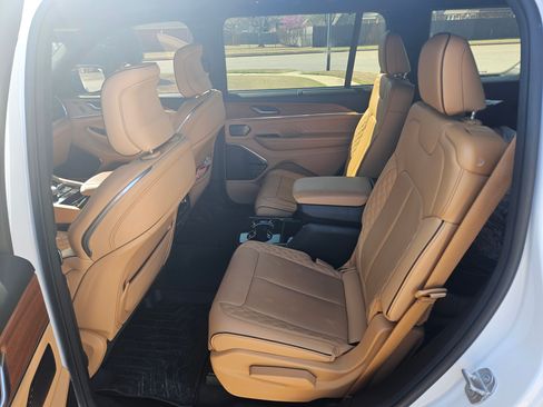 Used 2023 Jeep Grand Cherokee L Summit image 10