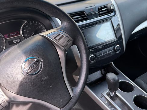 Used 2015 Nissan Altima 2.5 S w/ Power Driver Seat Package FWD image 8