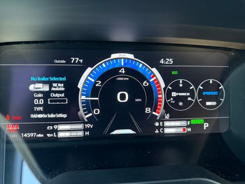 Used 2025 Toyota Tundra Limited image 10