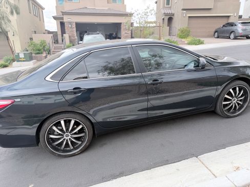 Used 2015 Toyota Camry LE FWD image 6