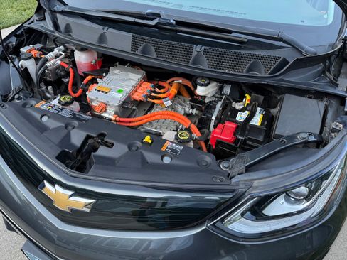 Used 2019 Chevrolet Bolt LT FWD image 8