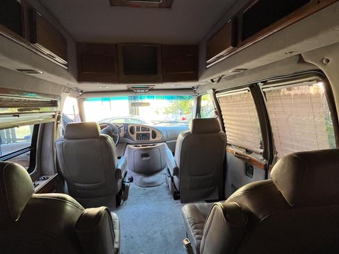 Used 1997 Ford E-150 and Econoline 150 image 12