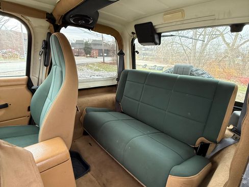 Used 1997 Jeep Wrangler Sahara image 13