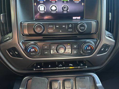 Used 2014 GMC Sierra 1500 SLT w/ All-Terrain Package AWD/4WD image 13
