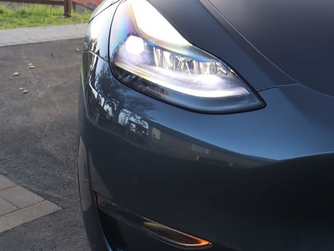 Used 2021 Tesla Model Y Performance image 8