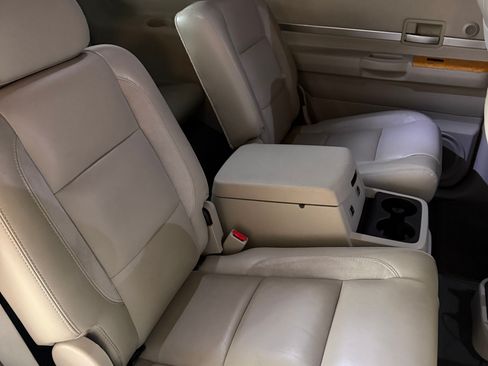 Used 2007 Chrysler Aspen Limited image 15