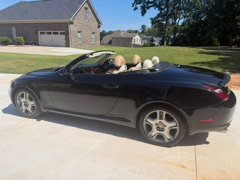 Used 2008 Lexus SC 430 Convertible w/ Preferred Accessory Pkg RWD image 4