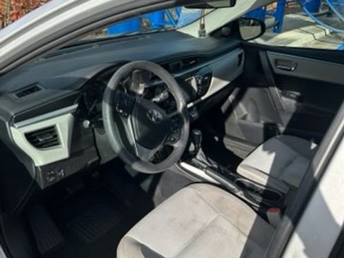 Used 2016 Toyota Corolla LE image 6