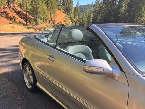 Used 2004 Mercedes-Benz CLK 500 Cabriolet image 4