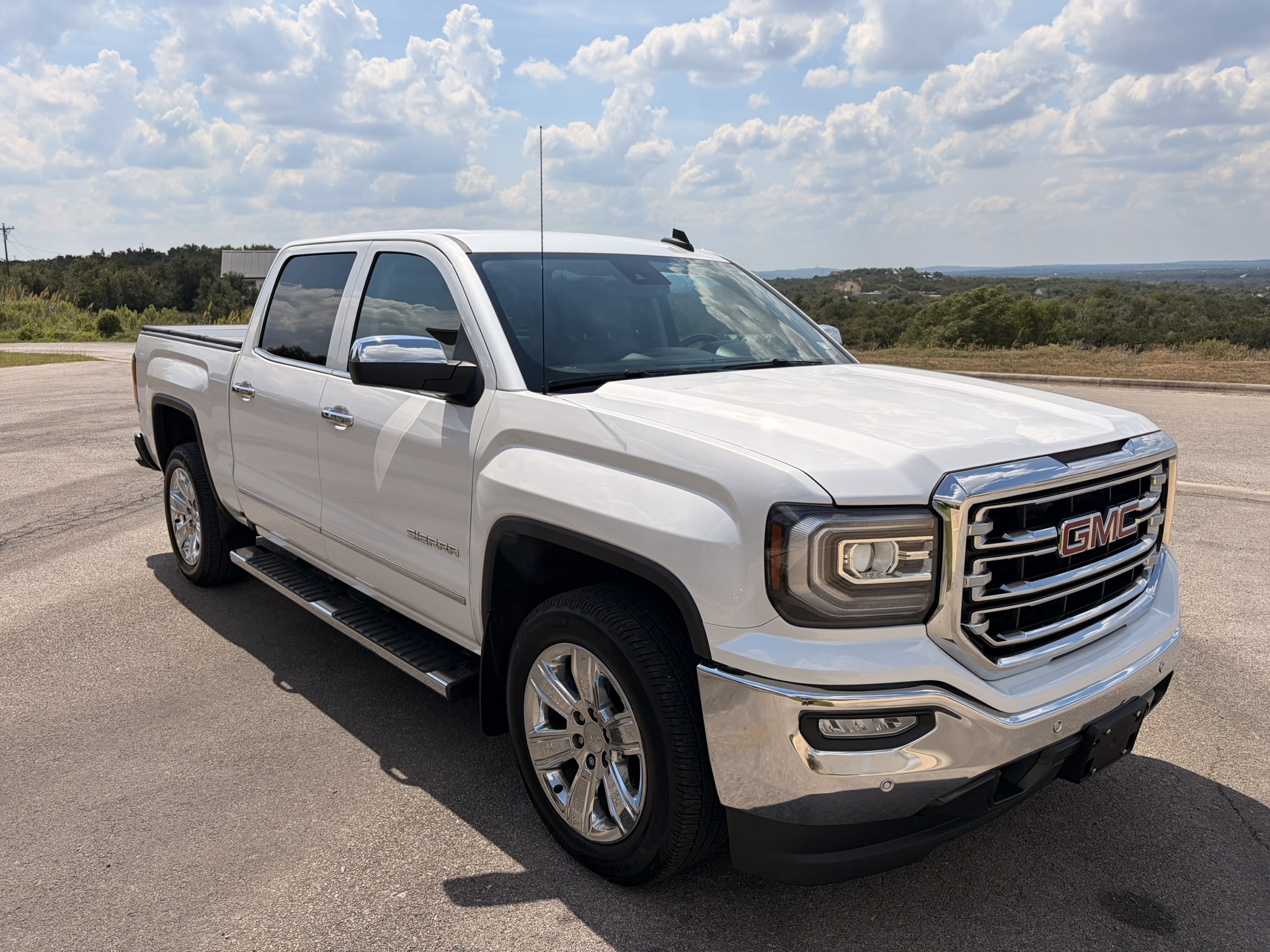 Used 2018 GMC Sierra 1500 SLT w/ Enhanced Driver Alert Package RWD image 1