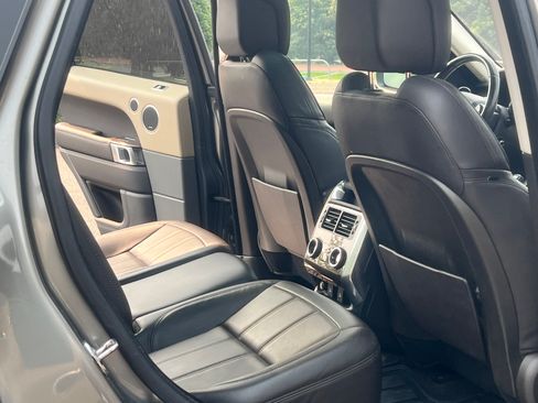Used 2018 Land Rover Range Rover Sport HSE AWD/4WD image 2